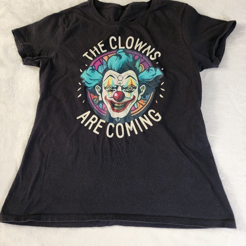 The Clowns Are Coming Black Tshirt With Graphics Size Large